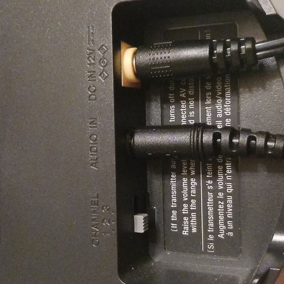 SONY WIRELESS RF Stereo Transmitter TMR-RF 400 Headphones w/ stand 5083894 EUC - Picture 5 of 5